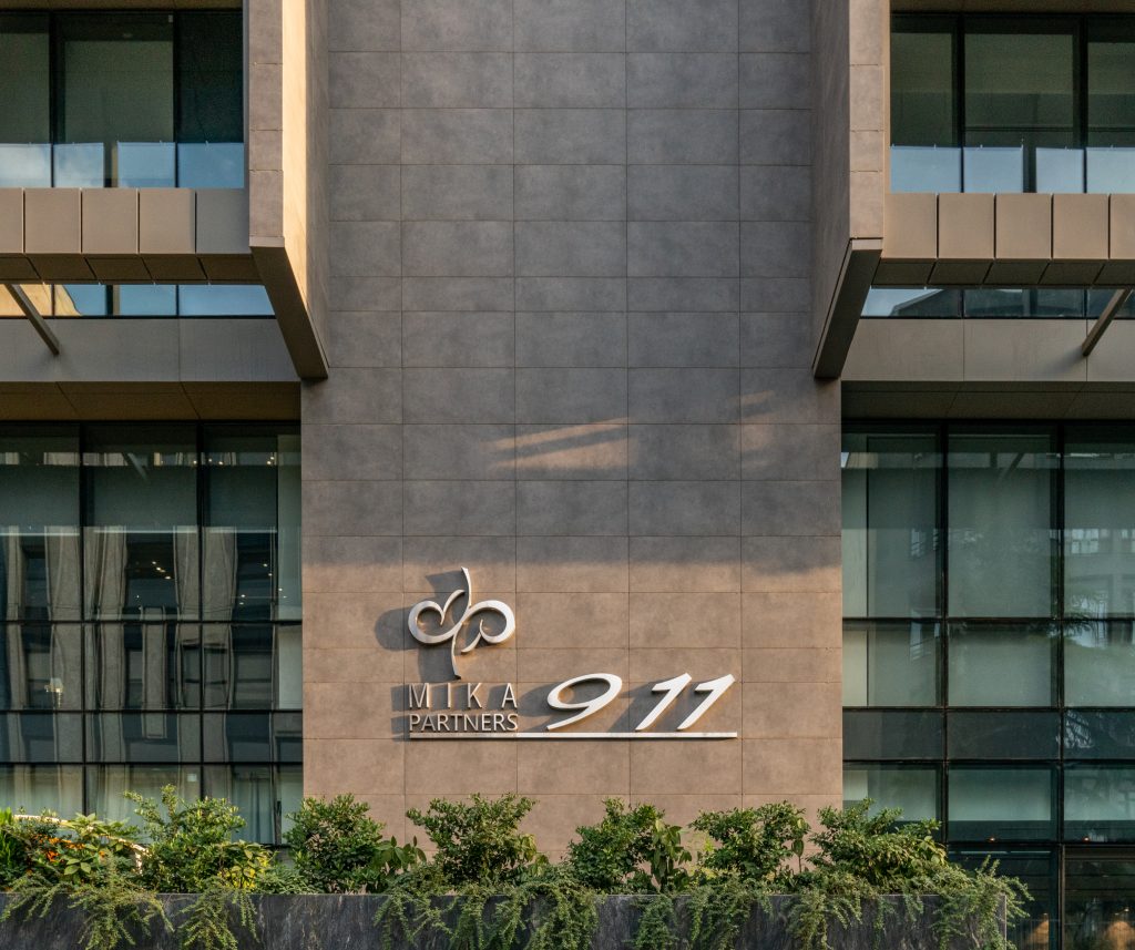 Mika 911 Office Complex Photo by Parham Raoufi